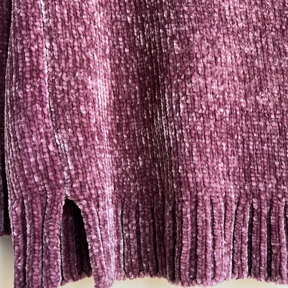 OVIS Mauve Chenille V Neck Sweater - Picture 5 of 13